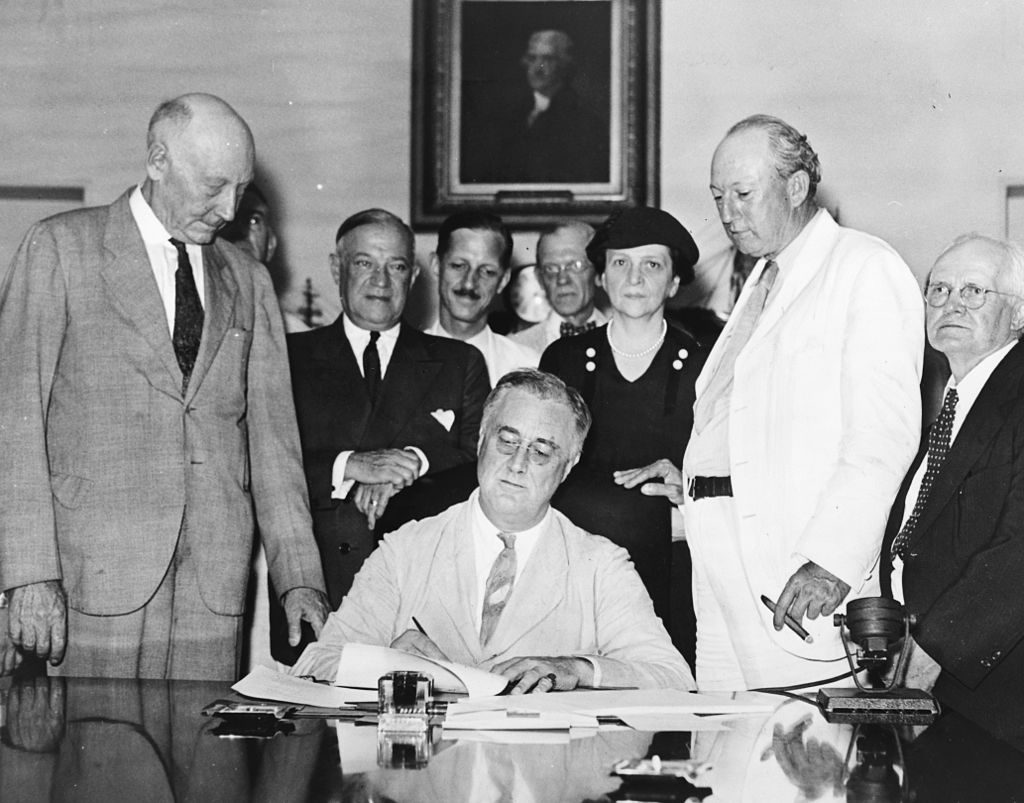 FDR_Signing_Social_Security_Act